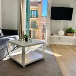 2 Bdr Eixample Apartment