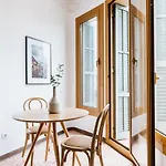 Llanos - Two Bedroom Apartment In Heart Of The City