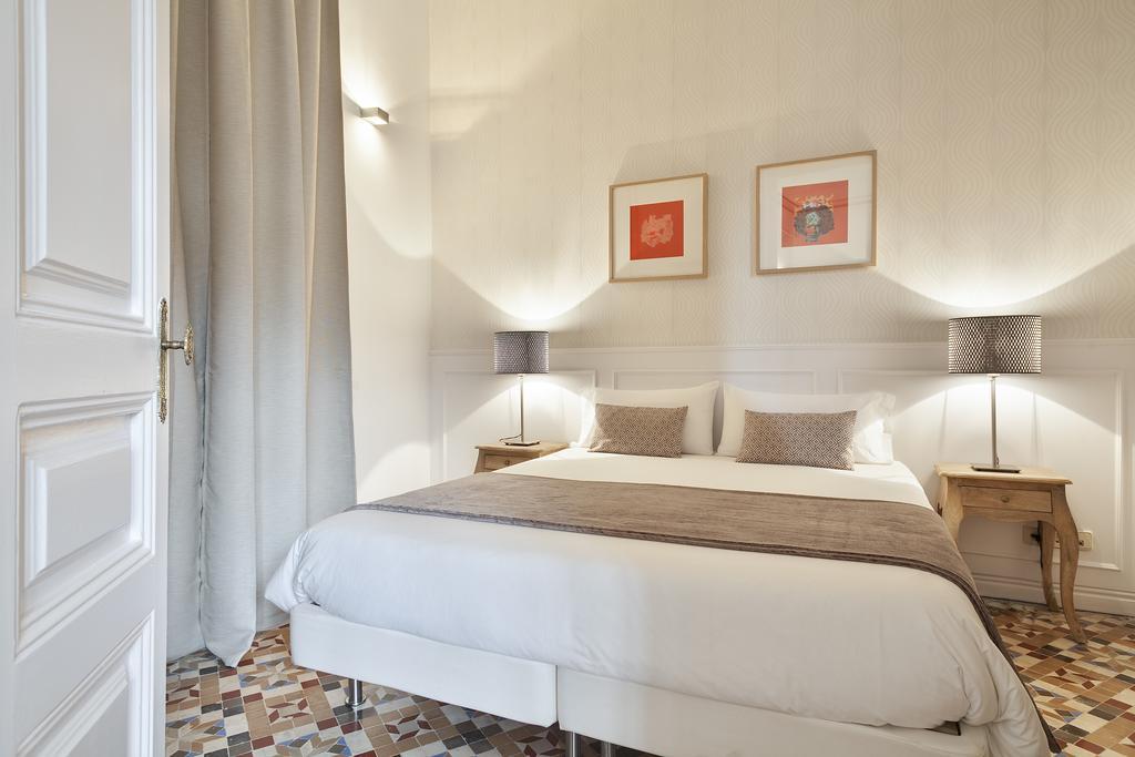 Plaza Catalunya Couette-café