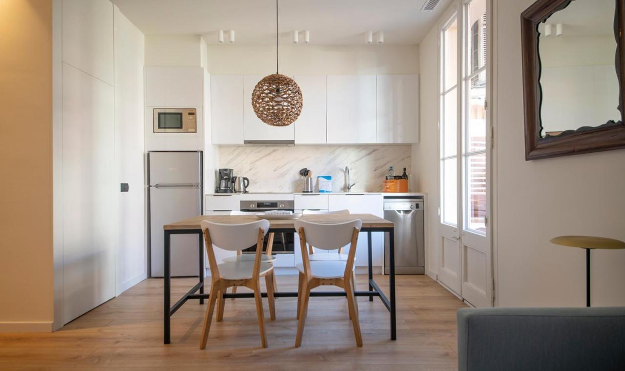 Stylish Center Apartment