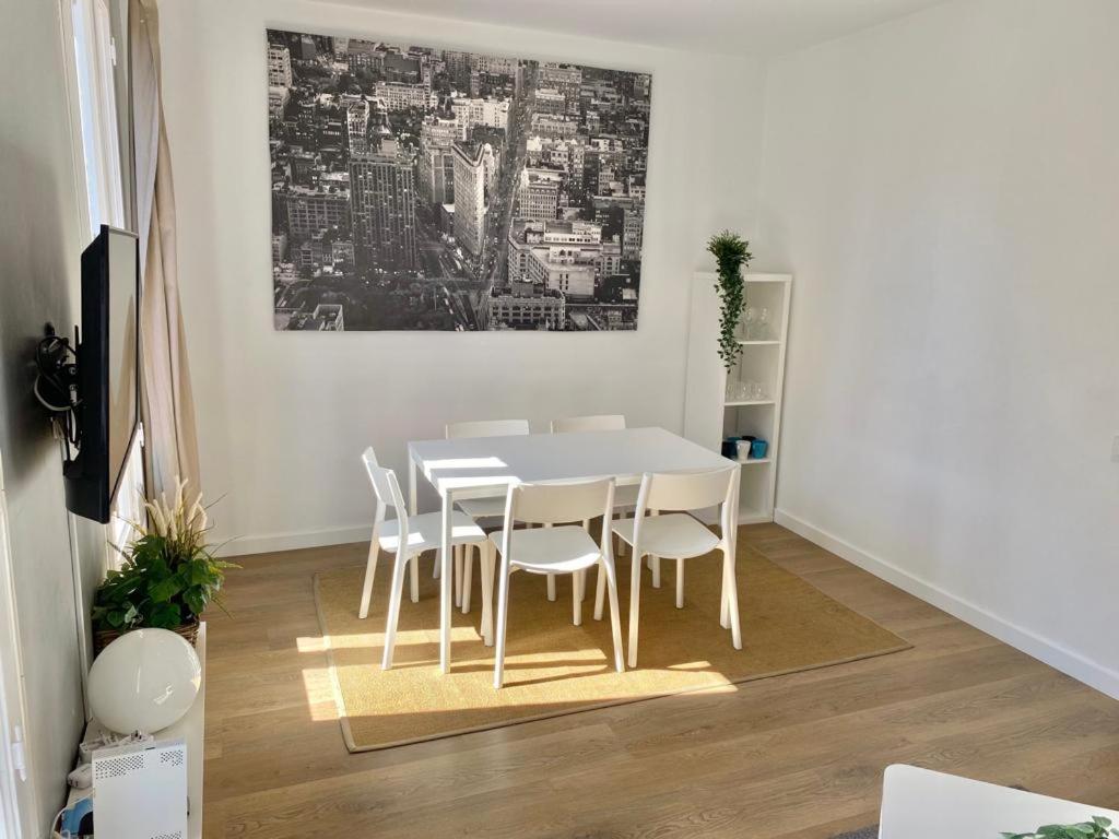 2 Bdr Eixample Apartment