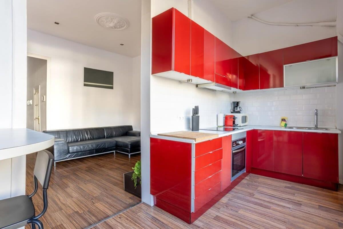 Comfortable And Huge 4bd - 2bth Rambla Catalunya Barcelona