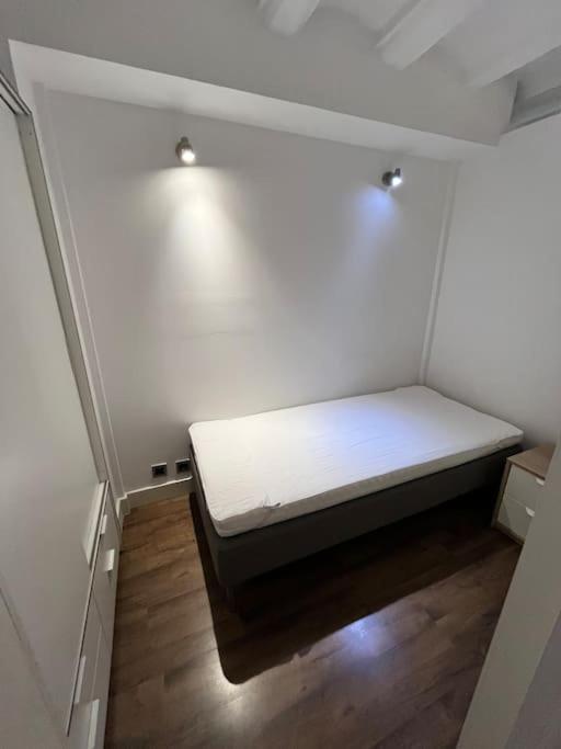 Acogedor Piso En El Corazon De La Ciudad Con Patio Exclusivo Apartment *