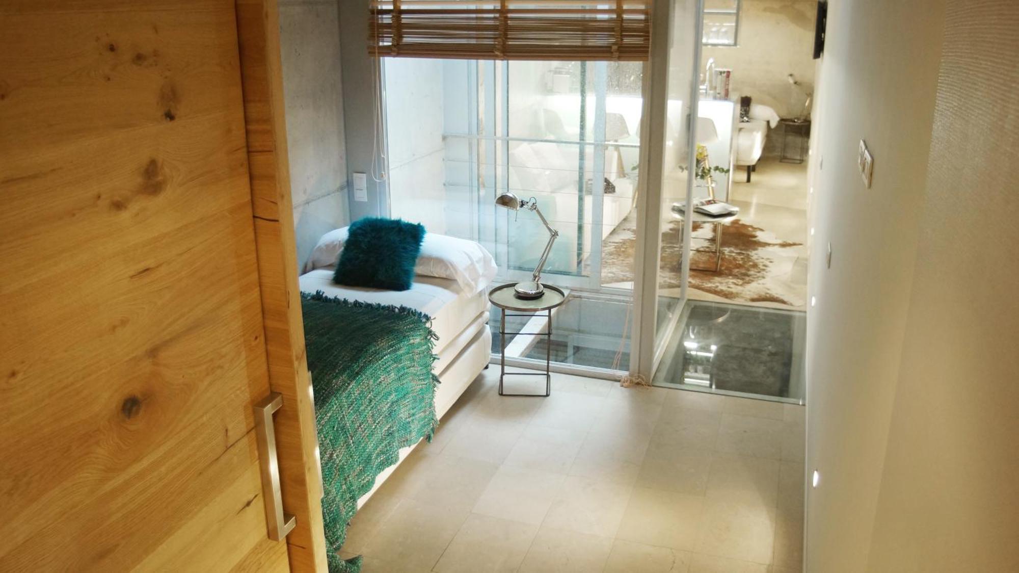 My Space Emirates - Fully Equipped Near The With Shared Pool Appartement Barcelone