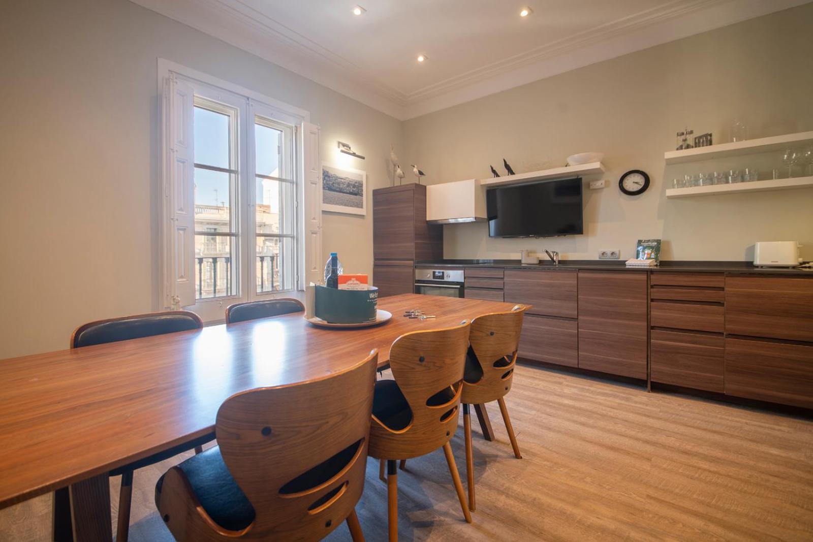 Stylish Center Apartment