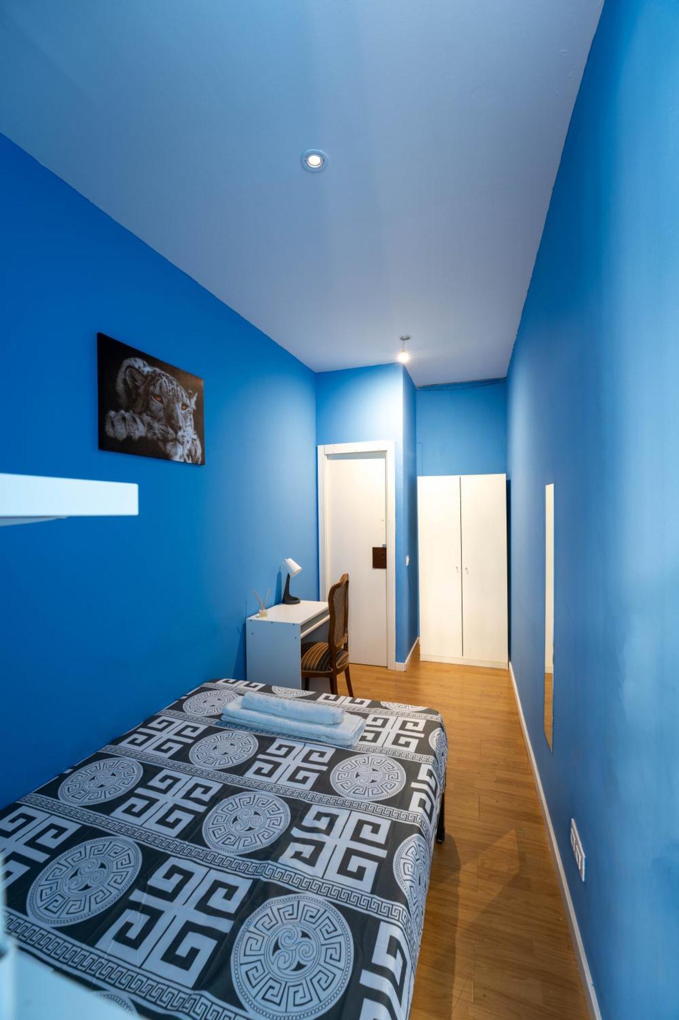 In Charming In Center Eixample Apartment
