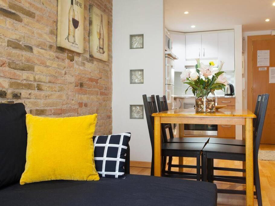 Parallel - Family Flat 2