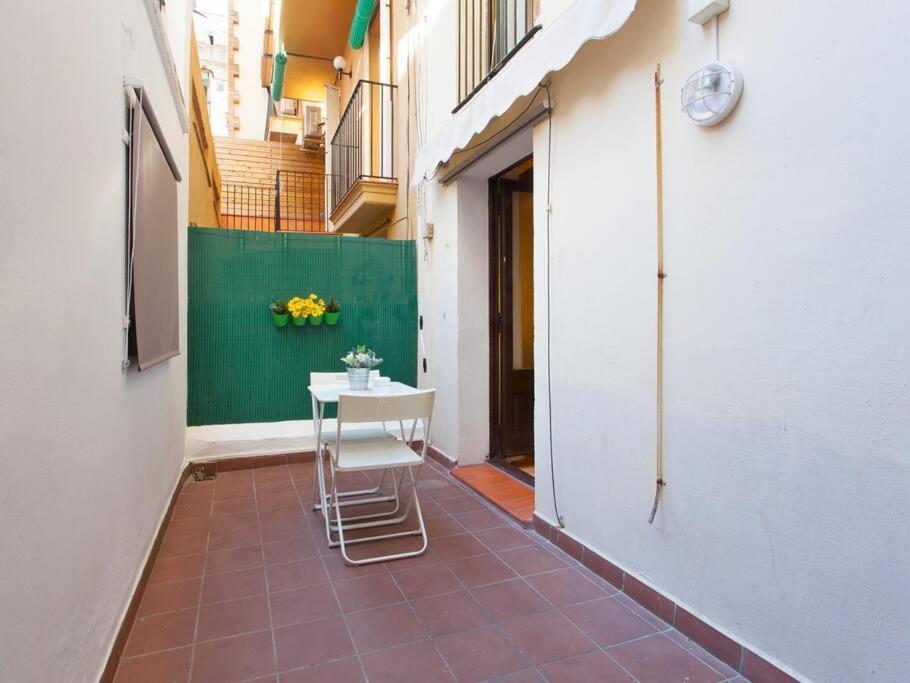 Parallel - Family Flat 2 *