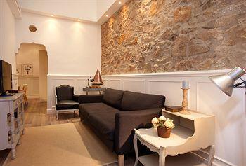 Apartment Nextdoor Gaudi Barcelona