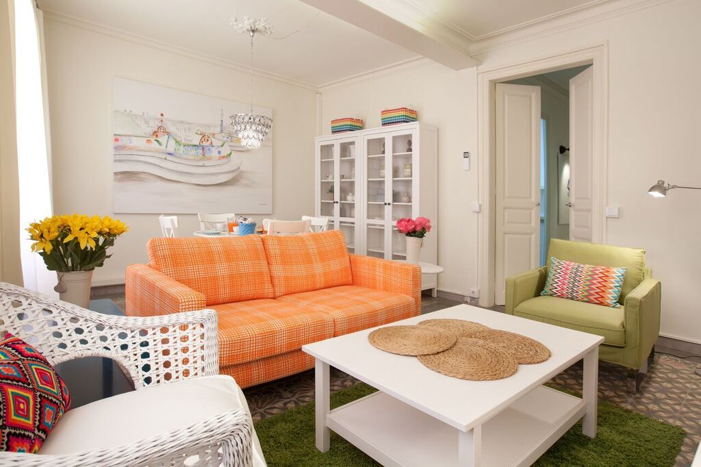 Nextdoor Gaudi Apartment Barcelona