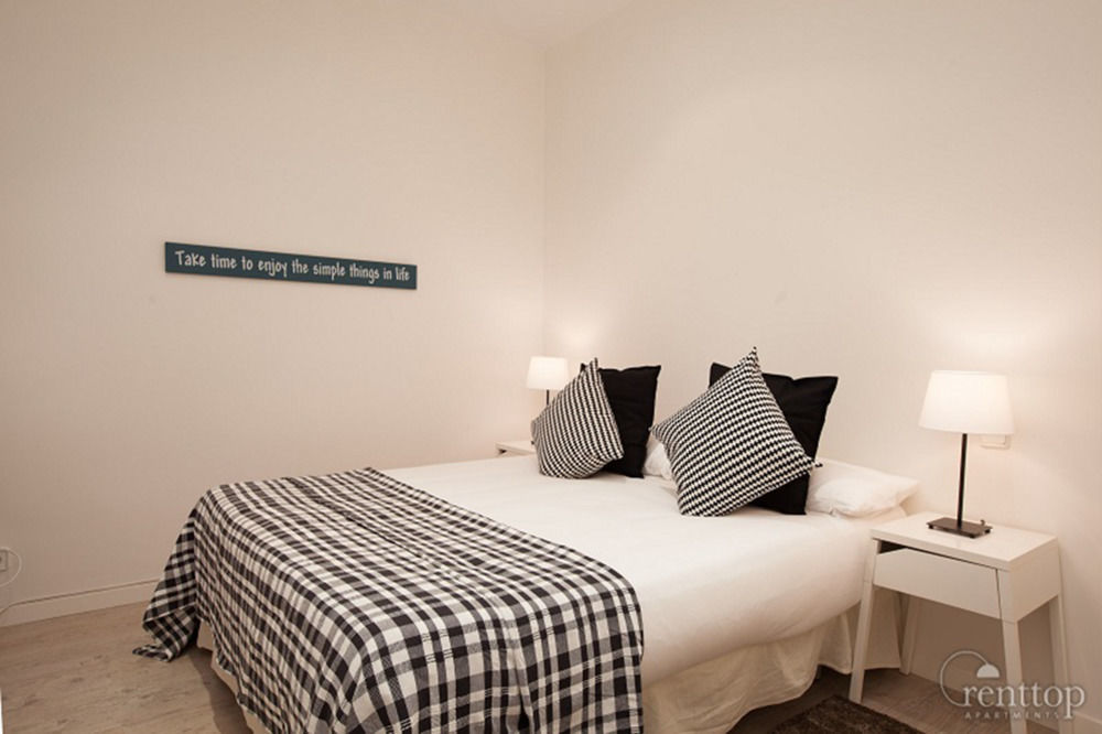 Rent Diagonal-aribau Hotel Barcelone