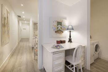 Apartment Nextdoor Gaudi