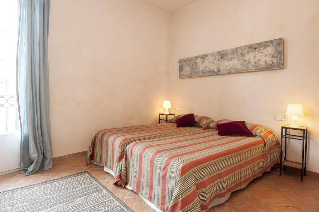 Gaudi 2 Apartment