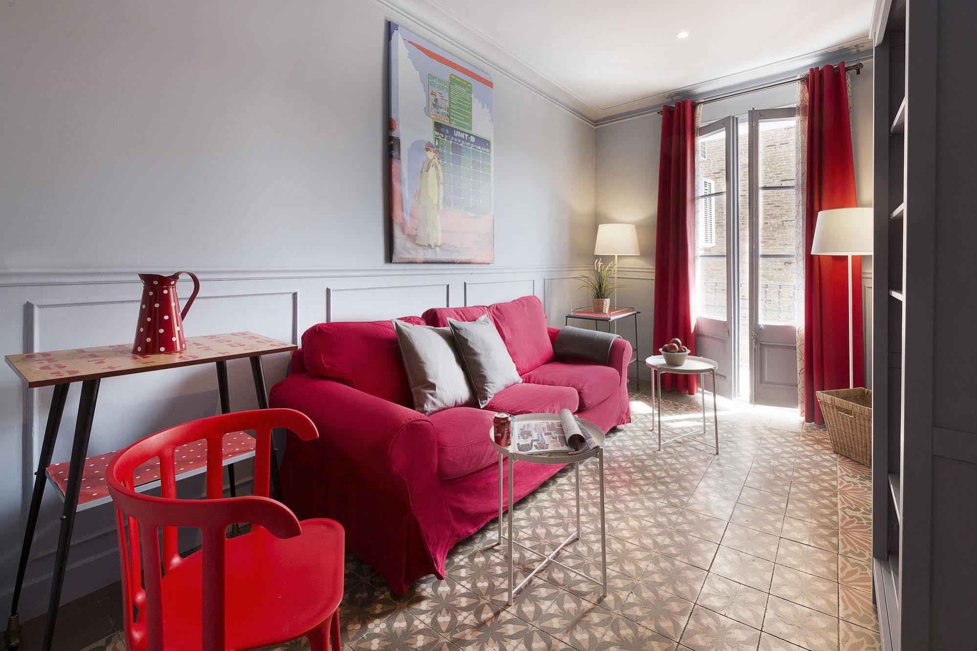 Apartment Nextdoor Gaudi Barcelona