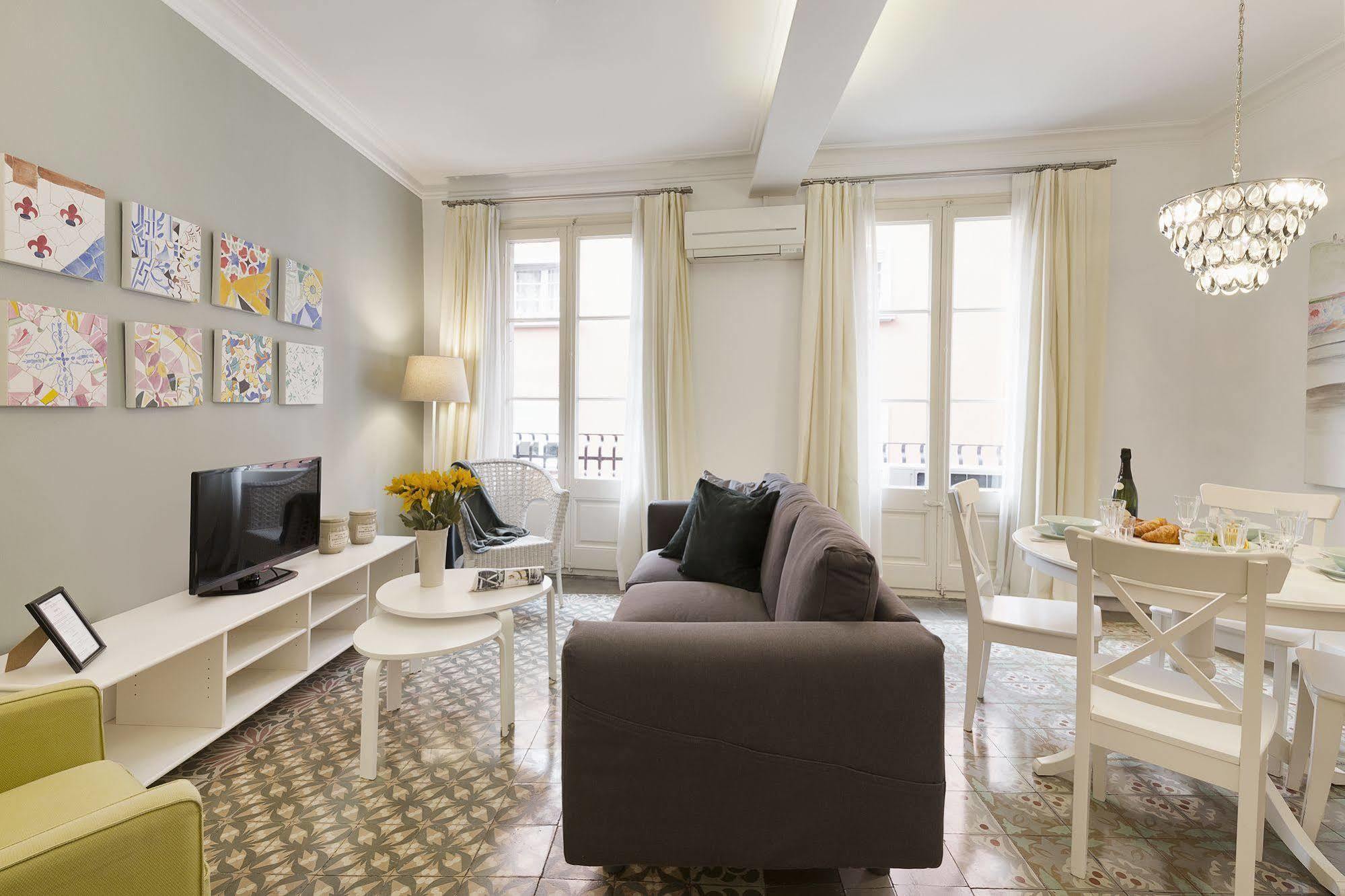 Apartment Nextdoor Gaudi