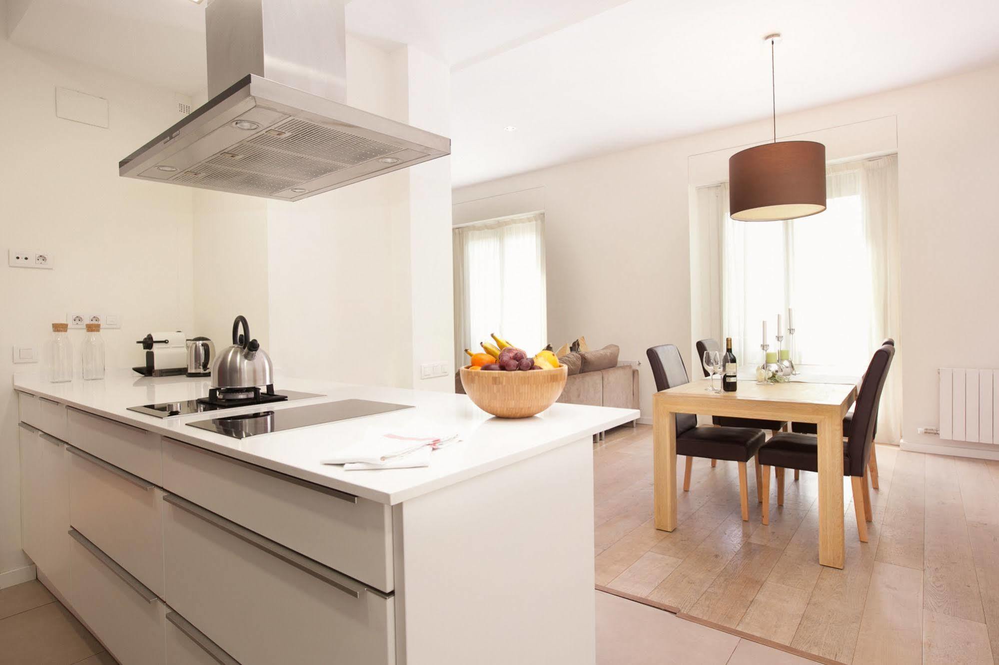 Rent Diagonal-aribau Hotel 3*