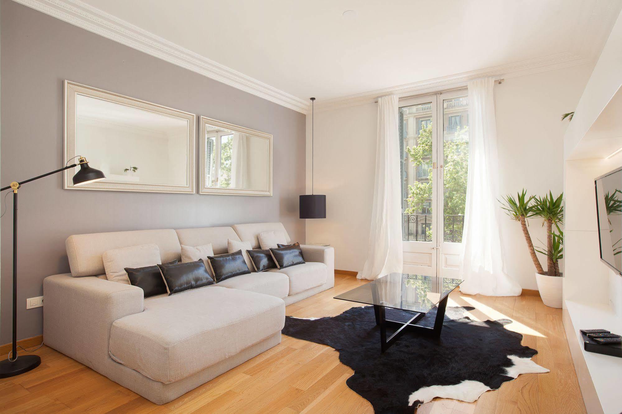 Rent Diagonal-aribau 3* Barcelone