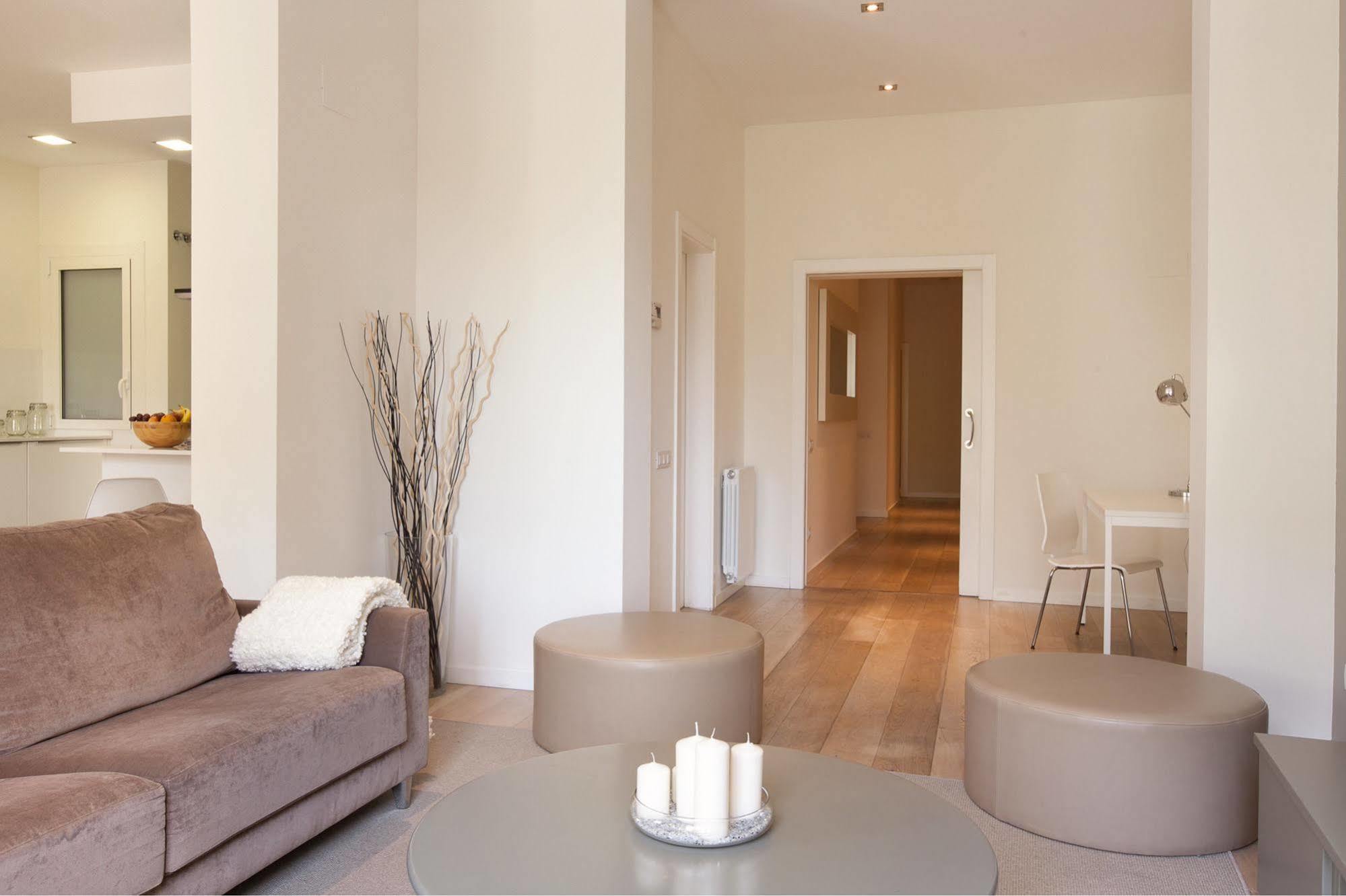 Rent Diagonal-aribau Hotel 3*