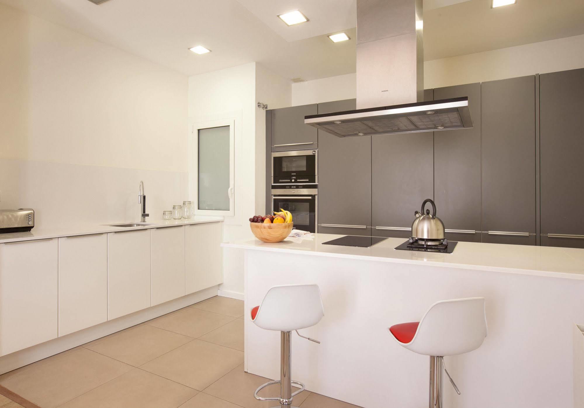 Hotel Rent Diagonal-aribau 3*