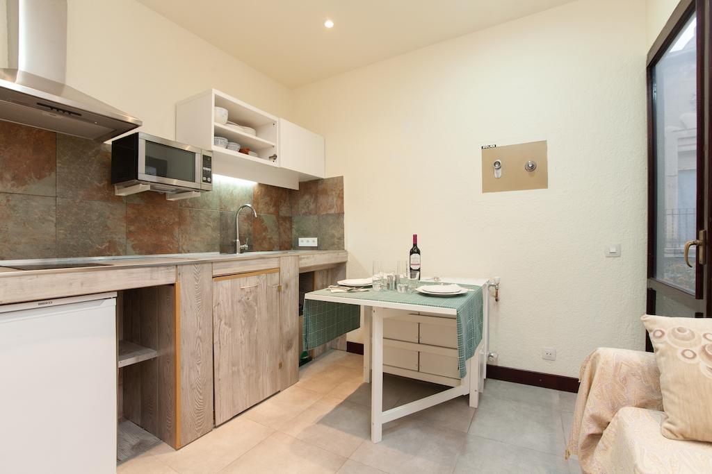 Flat Apartment *