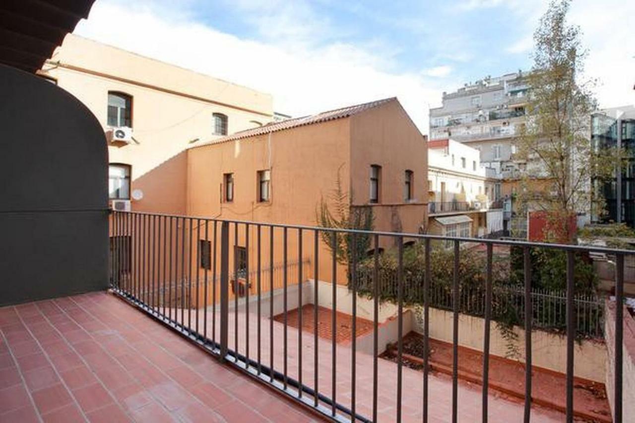 Modern Quiet Flat With A Large Balcony * Barcelona