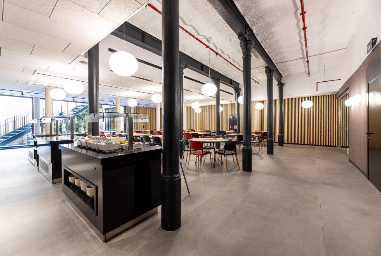 Raval House Hotel 3*