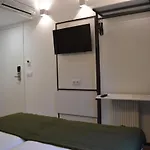 Casp-er Guest House