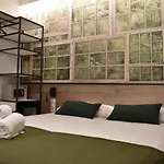 Casp-er Guest House