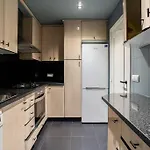 Modern Stylish 3 Bedroom Arco De Triunfo