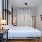 Modern And Bright Apartment In Eixample 1-2