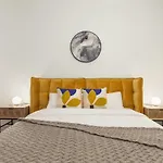 Sagrada Familia- Fantastic Bold Catalan 3 Bedroom Balcony