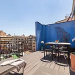 3-Bedroom Penthouse With Terrace In Eixample
