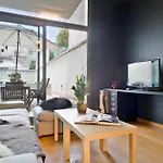 My Space Emirates - Bright Apartment In Gracia With Shared Pool