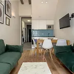 Aqua Apartment By Olala Homes