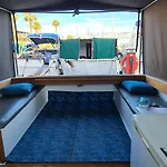 Cosy Boat Flat At Barcelona Beach