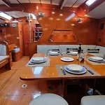 !Perfect Sailboat To Relax At The Port Forum!