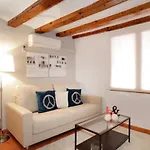 Apartamento Centrico En Edificio Historico Con Encanto Para Familias, Hasta 5 Personas - Es-341-1
