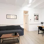 Sagrada Familia Comfy Apartment