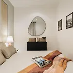 Veduto - 2 Bedrooms In Eixample Esquerra
