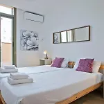 Beautiful Apartment In Las Ramblas Barcelona 6Pax