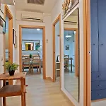 Beautiful Apartment In Las Ramblas Barcelona 6Pax