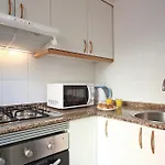 Gracia Barcelona Group Apartments