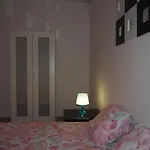 Barcelona Rooms Rent 10