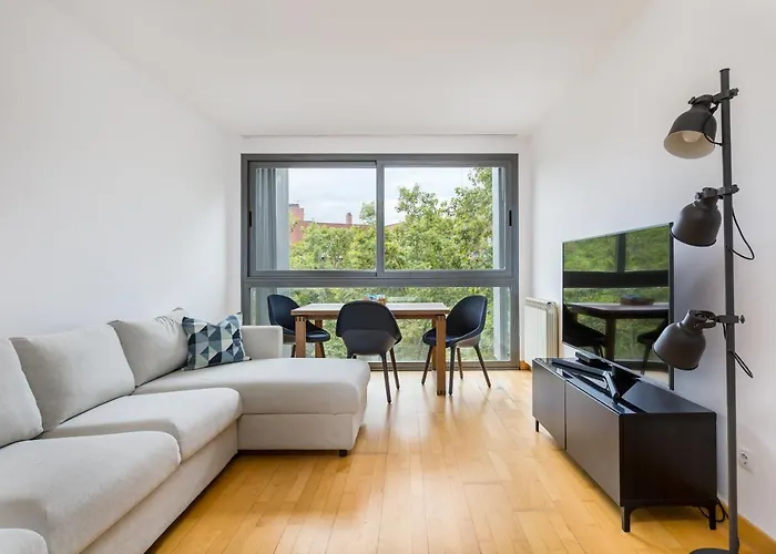 2Br - 2Bh Apartment Close To The Beach