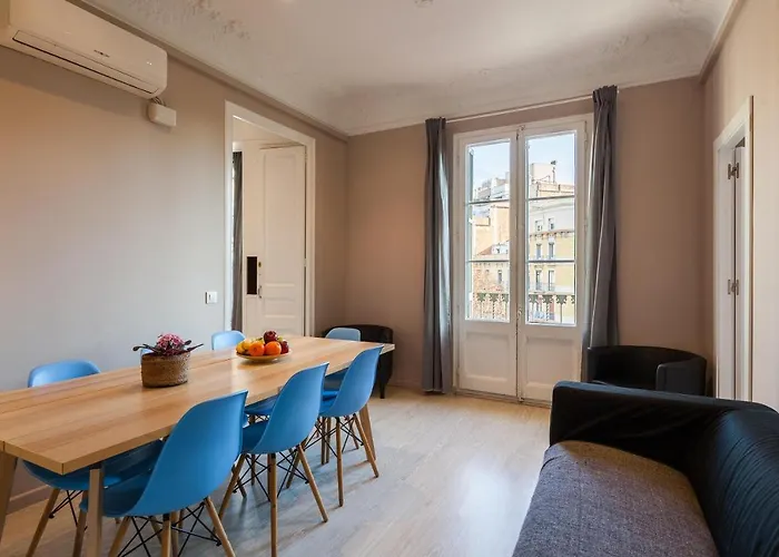Key Bcn Apartment 3O2A 8P 4H