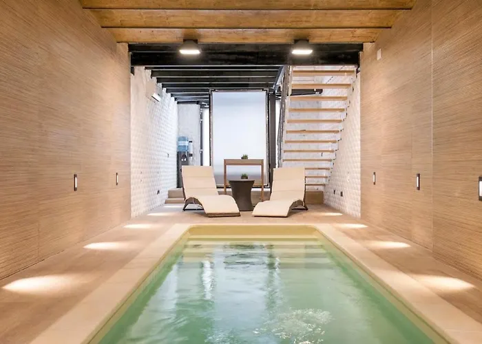 Amazing 3 Bedroom Apartment With Indoor Pool