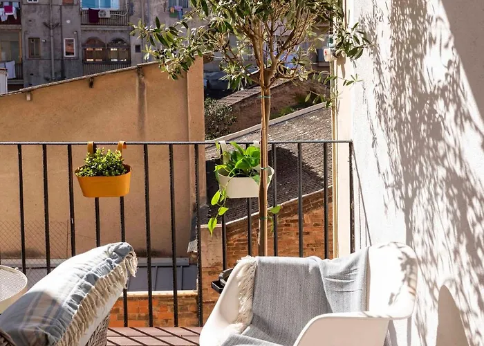 Enchanting 2 Bedroom Flat With Terrace Near Placa Espanya