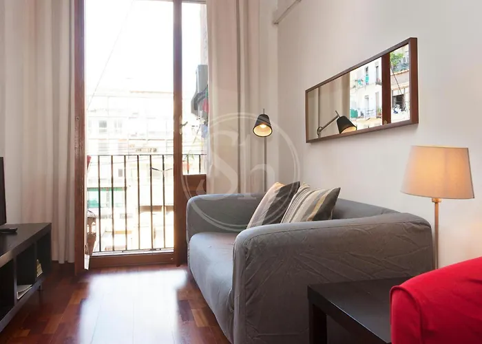 Tranquilo Y Luminoso Apartamento En El Eixample