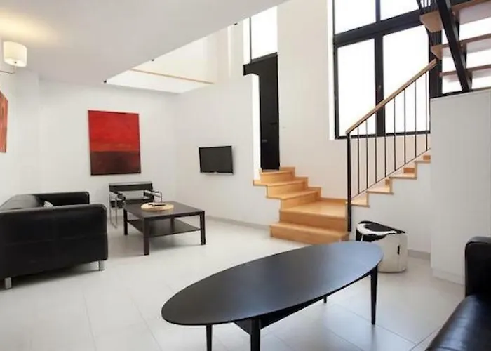 Spacious Apartment For Families Near Park Guell
