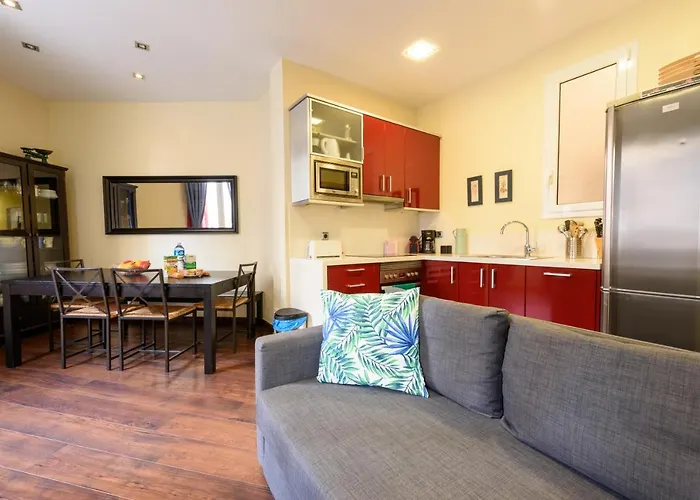 Ramblasrentals Design Renovated Apartment Ac Balcony10M Ramblas - Parking - Wifi